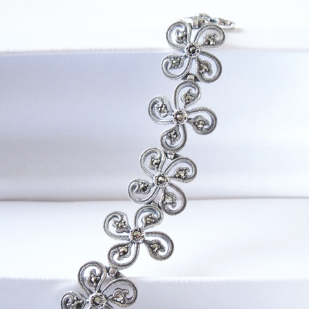 Marcasite Flower Link Bracelet in Sterling Silver - Click Image to Close